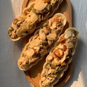 Bánh thuyền hạt dinh dưỡng